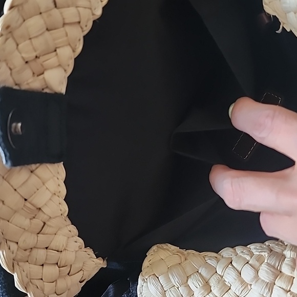 The saks bag - Picture 4 of 4